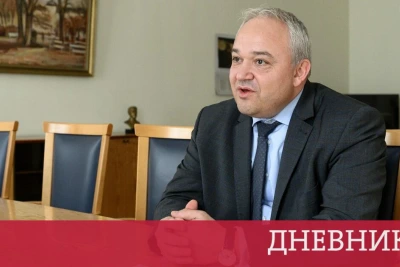 МВР проверява с чий самолет е летял Пеевски
