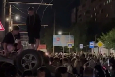 Сблъсъци в Лвов извадиха на показ напрежението около набора на войници в Украйна