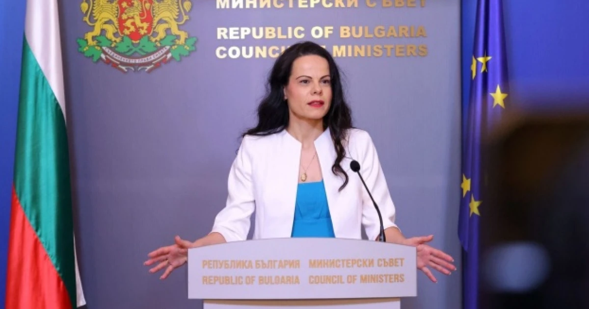 Министър Ивкова: Страхът от промяната не е излекувал нито един пациент
