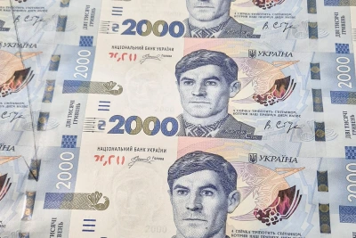 Украйна пуска нова банкнота, търсенето на пари в брой е високо