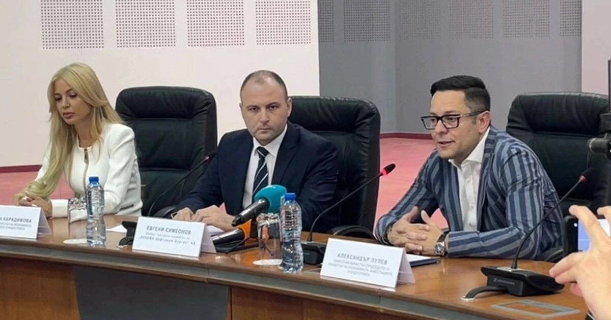 Министър се похвали, че кабинетът предотвратил срива на пазара на горива
