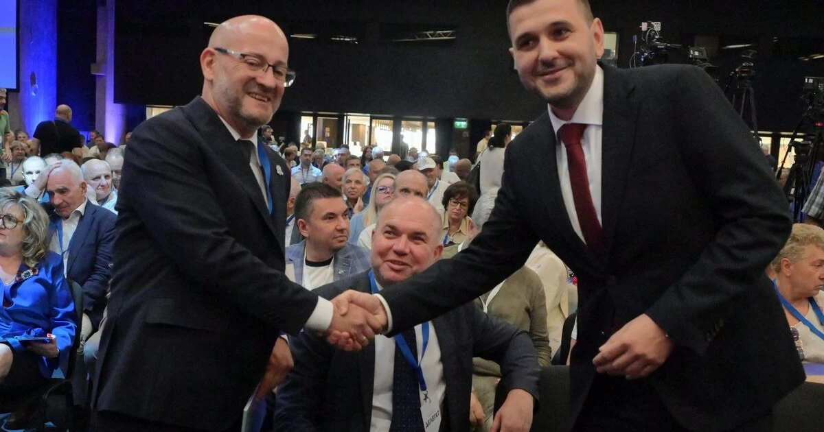 Водещите кандидати за лидер на ДСБ виждат форума като състезание, не битка