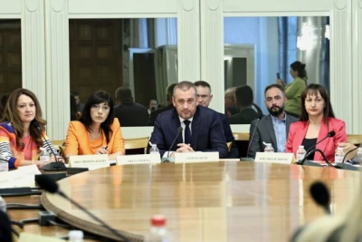 Комисията по транспорт и съобщения подкрепи на първо четене бюджета на Министерството на транспорта и съобщенията за 2026 г.